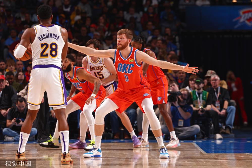 不同背景的 不同背景的